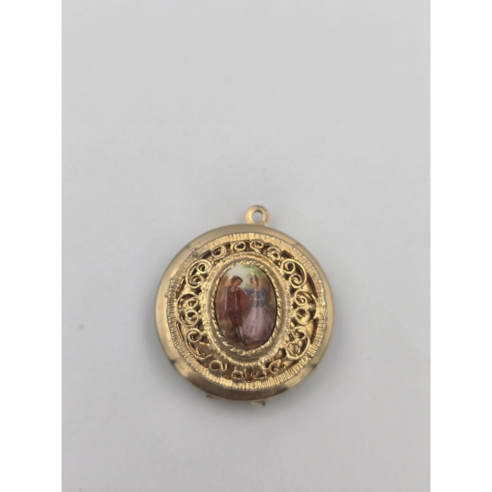 Vintage Locket Fragonard Cameo Courting Couple Gold Tone Pendant - Picture 3 of 8